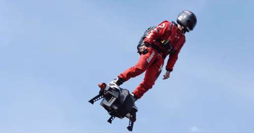 Le Flyboard Air : l’hoverboard qui vous fait voler au-dessus de l’eau à 150 km/h