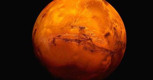 Mars : découverte d’un lac gelé presque aussi grand que la France