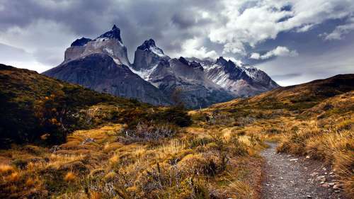 L’image de la semaine : une majestueuse montagne surplombe le paysage coloré de la Patagonie