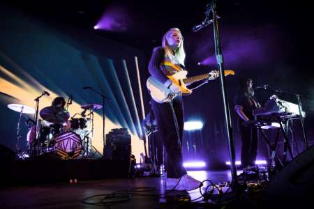 Alvvays a Céline Dion, Gordon Lightfoot et bien d’autres dans son sac chez Amoeba Records