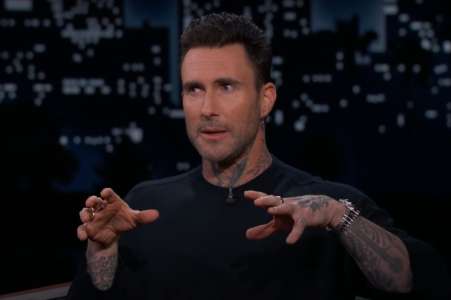 Adam Levine défend Chuck E. Cheese : “Leur pizza est meilleure qu’avant”