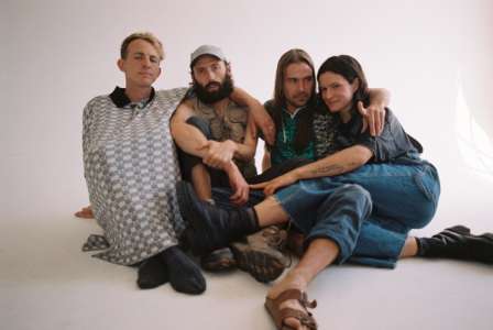 Big Thief explique sa décision de jouer des spectacles en Israël