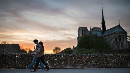 Paris lance une opération contre les «cadenas d'amour»