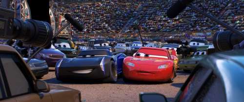 Cars 3 : la concurrence est rude pour Flash McQueen