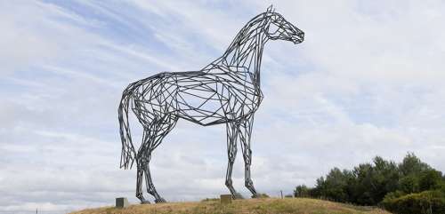 GRAND FORMAT. Il rend hommage aux œuvres d'art des autoroutes