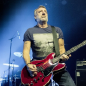 Peter Hook battu par son ex-femme : Le cofondateur de Joy Division raconte