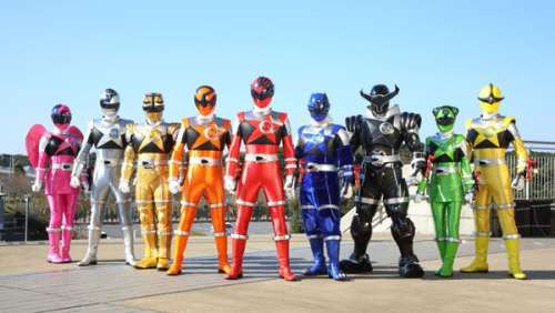 Découvrez Uchu Sentai Kyuranger, le nouveau sentai 2017 !