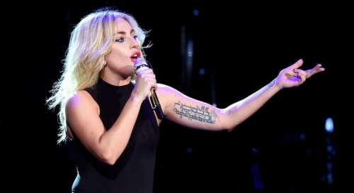 En plein Coachella, Lady Gaga dévoile « The Cure », un nouveau morceau !