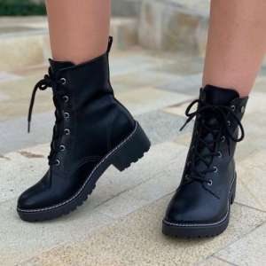 Combat boots fashion trends