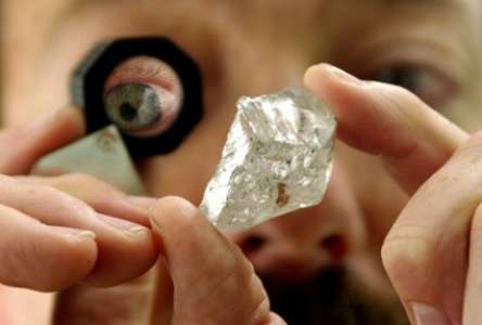 Angola: découverte d'un diamant de plus de 400 carats