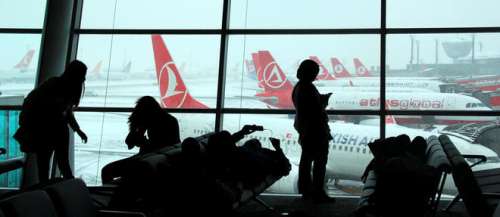 Ivres, des supporteurs du Galatasaray forcent l'atterrissage d'un avion