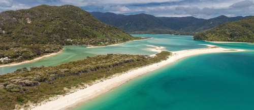 Une plage de rêve rachetée grâce à des dons rendue à la Nouvelle-Zélande