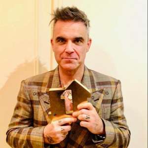 Robbie Williams bat le record des charts précédemment détenu par Elvis Presley – News 24