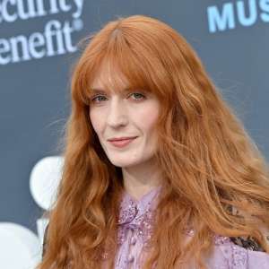 Florence Welch fait preuve d’empathie pour ceux qui ont rechuté pendant le verrouillage – News 24