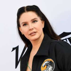 Lana Del Rey a obtenu une ordonnance d’éloignement temporaire contre un voleur de voiture présumé – News 24