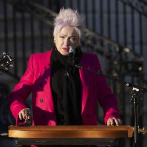 Cyndi Lauper et Sam Smith se produisent à la Maison Blanche pour célébrer la loi sur l’égalité du mariage – News 24