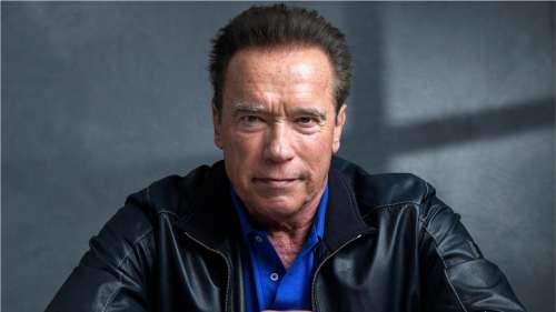 Arnold Schwarzenegger donne l'exemple en restant confiné avec son âne et son poney