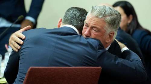 Le procès d’Alec Baldwin pour homicide involontaire a été annulé !