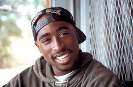 La police de Las Vegas sert un nouveau mandat de perquisition dans le meurtre de Tupac Shakur en 1996