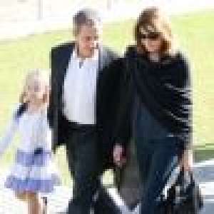 Nicolas Sarkozy et Giulia : Câlin tendre sous le regard fier de Carla Bruni