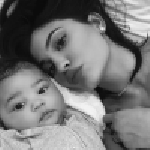Kylie Jenner accusée d'être une mauvaise mère pour être allée à Coachella