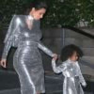 Kim Kardashian et North : Robes argent assorties pour Kanye West