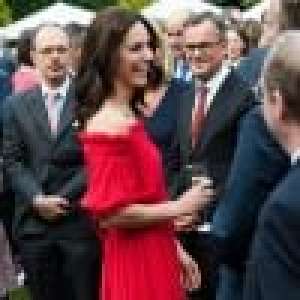 Kate Middleton : Charme bohème et épaules nues en garden party à Berlin