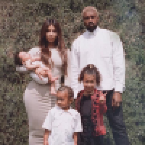 Kim Kardashian publie une adorable photo de Kanye West avec leur petite Chicago