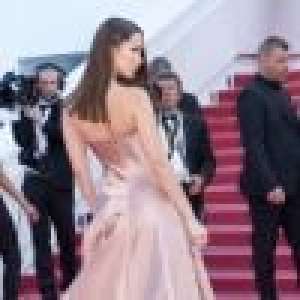 Cannes 2018 : Bella Hadid divine face à un mannequin à la robe transparente