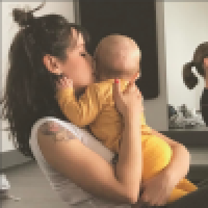 Daniela Martins (Secret Story 3) présente son bébé en pleine séance de yoga