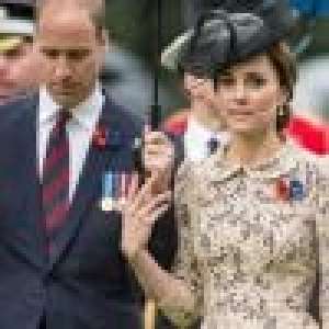 Kate Middleton : Émue au bras de William, se recueille sur la tombe de son oncle