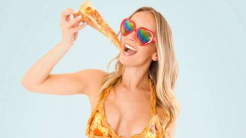 Un bikini fait de pizza offert pour 10 000 $