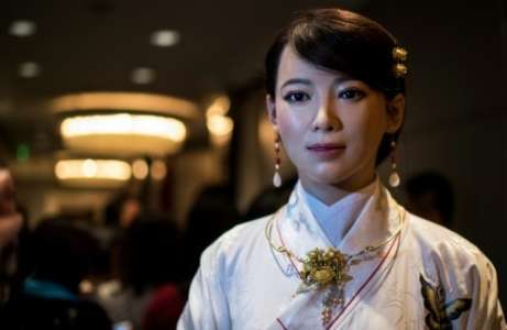Jia Jia, le robot chinois féminin qui vous veut du bien