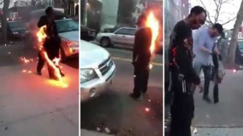 Un homme en feu se balade tranquillement dans les rues de New York !