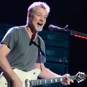 David Lee Roth : “Travailler avec Eddie Van Halen était mieux que n’importe quelle histoire d’amour” – Music News