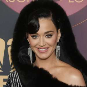 Katy Perry s’engage à respecter un pacte de sobriété de trois mois avec son fiancé Orlando Bloom – News 24
