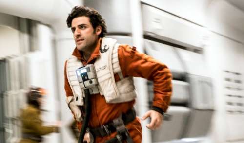Star Wars 9 : Oscar Isaac aurait aimé une romance gay entre Poe et Finn
