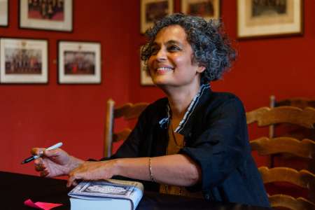 Arundhati Roy, menacée en Inde mais soutenue à l'international