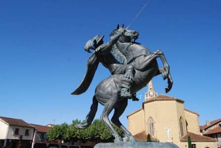 “Auchan” en emporte D'Artagnan et le château du mousquetaire