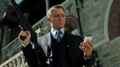 James Bond : Mourir peut attendre, et le prochain roman aussi