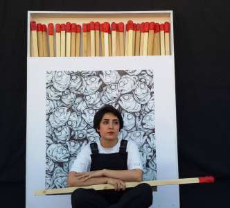 Iran : la caricaturiste Atena Farghadani de nouveau arrêtée