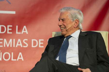 Mario Vargas Llosa, soutien déclaré de la candidate de la droite au Pérou