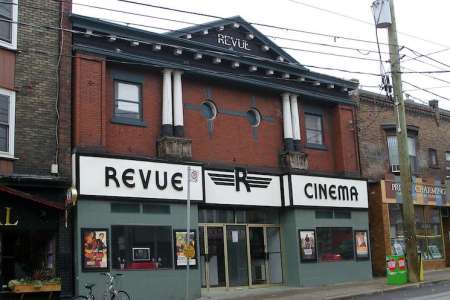 Le cinéma Revue de Toronto se prépare à fermer ses portes à la suite d’un conflit avec son propriétaire