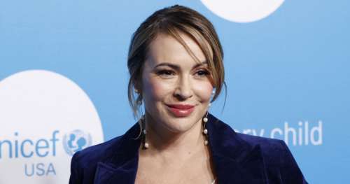 PHOTO : Alyssa Milano dévoile son visage sans maquillage à 50 ans