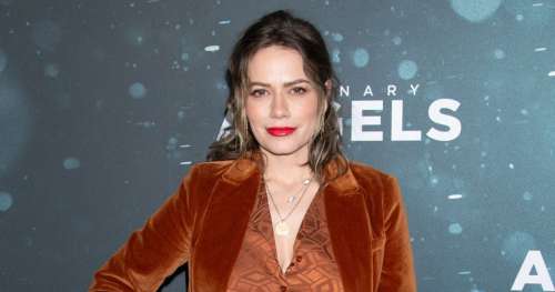 Bethany Joy Lenz, mariée au fils du leader d'une secte, raconte ses années de calvaire