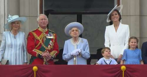 Jubilé de la reine : La famille royale réunie au balcon de Buckingham (PHOTOS)