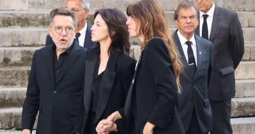 Obsèques de Jane Birkin : le geste symbolique de Charlotte Gainsbourg et Lou Doillon aux obsèques de leur mère