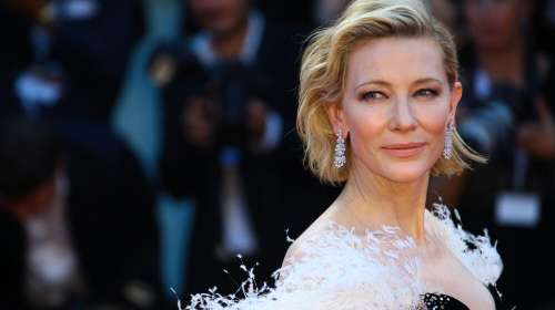 La robe de Cate Blanchett lors du tapis rouge de Cannes 2024 a mis le feu aux poudres sur Internet – « ça fait un peu bon marché »