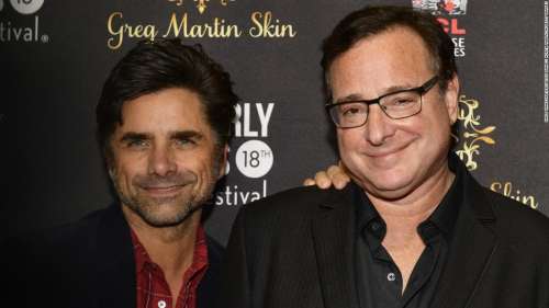 John Stamos « déçu » Bob Saget a été exclu du segment In Memoriam des Tony Awards