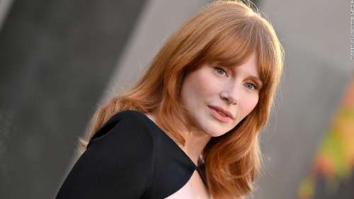 Bryce Dallas Howard dit qu’elle a été payée moins que Chris Pratt pour les films “Jurassic World”